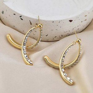 NWT Vivori Twin Crescent Zirconia Earrings